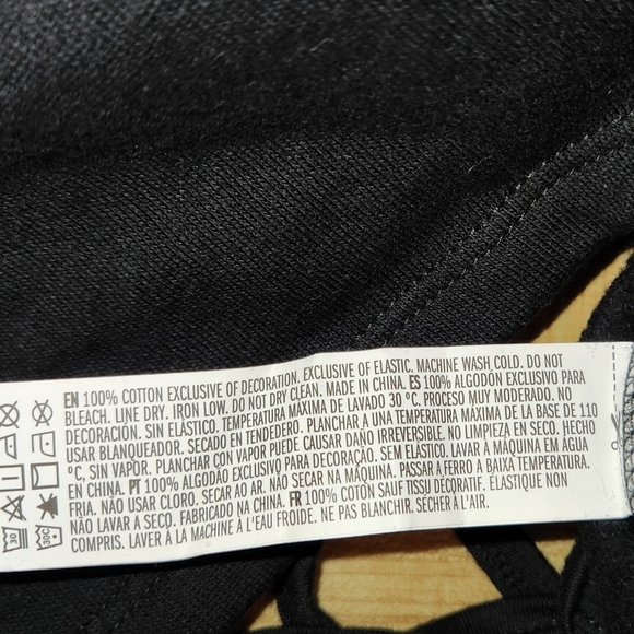 HELLO KITTY Wraparound Hoodie Knit cropped, size Small - Picture 4 of 11